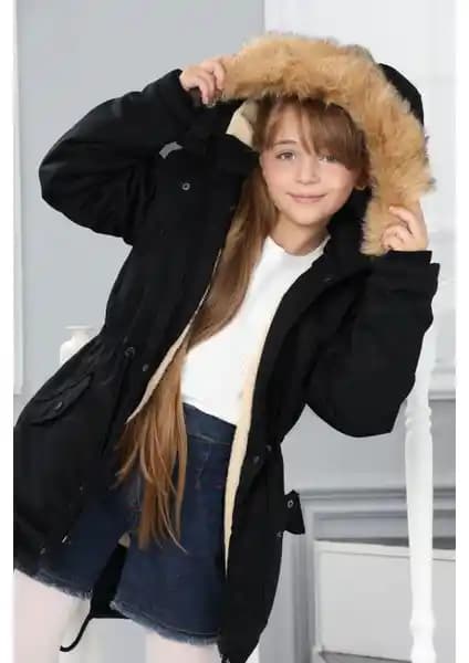 Kız Çocuk Montları Karşılaştırması: Asortix ve Lela Modellerinin Özellikleri ve Kullanıcı Yorumları