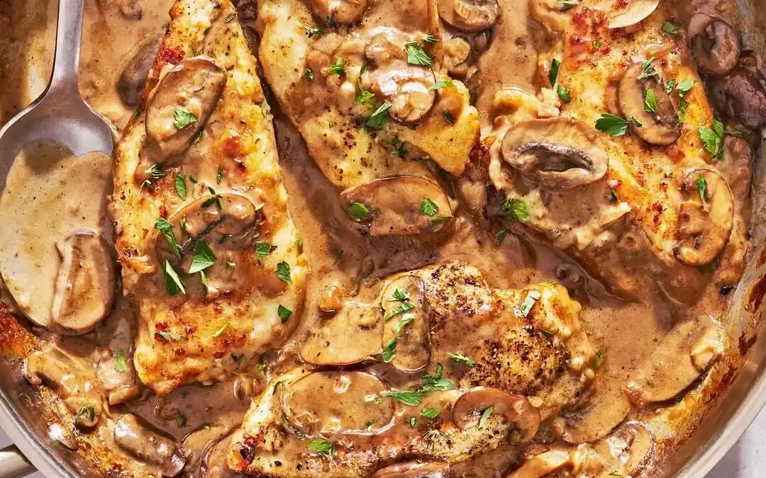 Chicken Marsala: Geleneksel İtalyan Lezzeti ve Ekonomik Tavuk Yemeği Tarifi