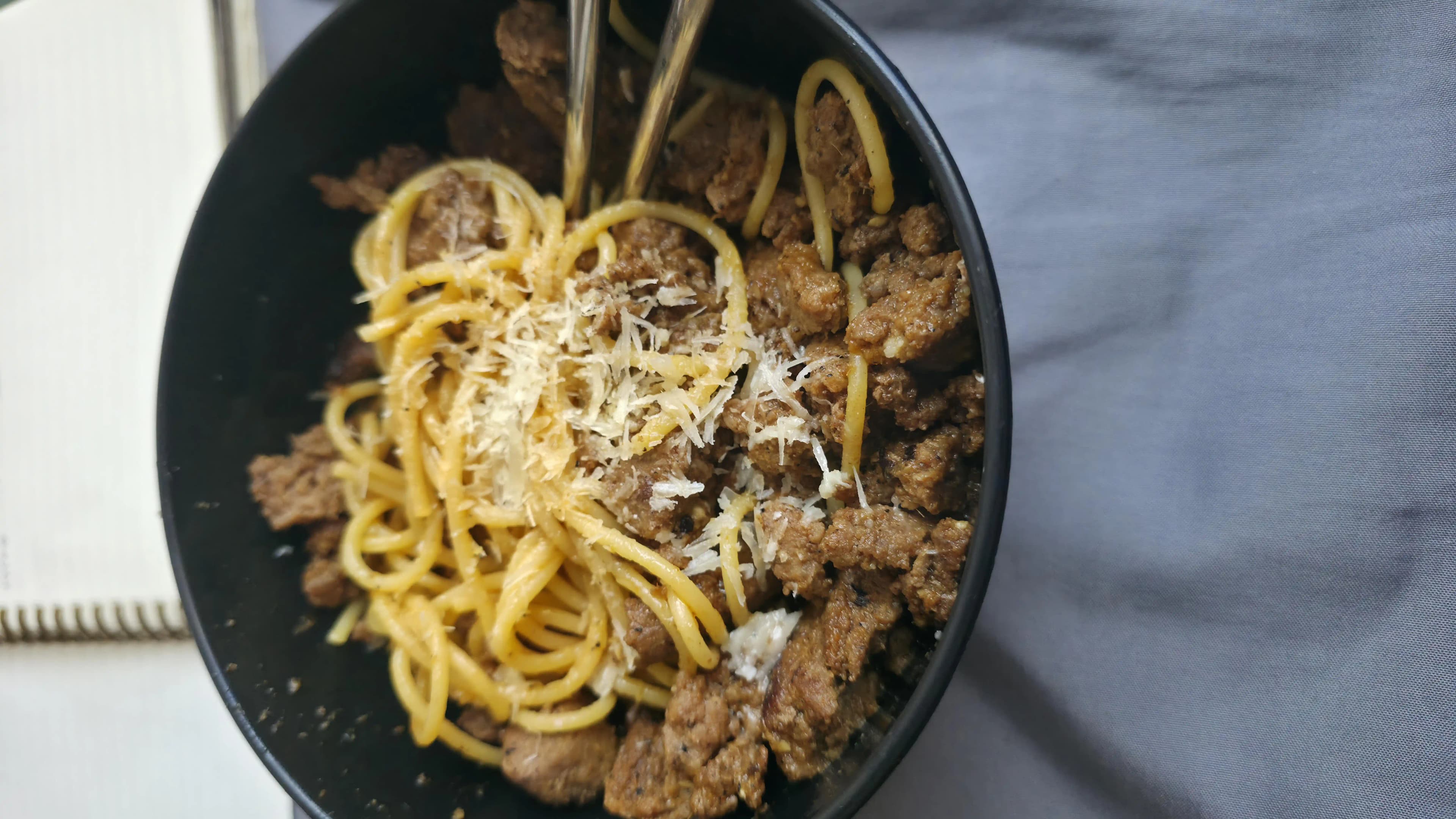 Düşük Bütçeyle Hazırlanan Pratik Spagetti ve Kıyma Karışımı Tarifi