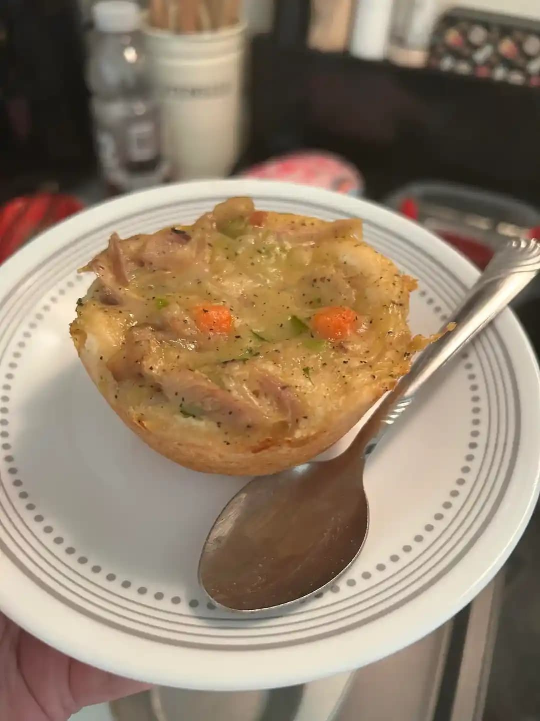 Gıda Bankası Malzemeleriyle Ekonomik Tavuklu Mini Pot Pie Tarifleri ve Pişirme Yöntemleri