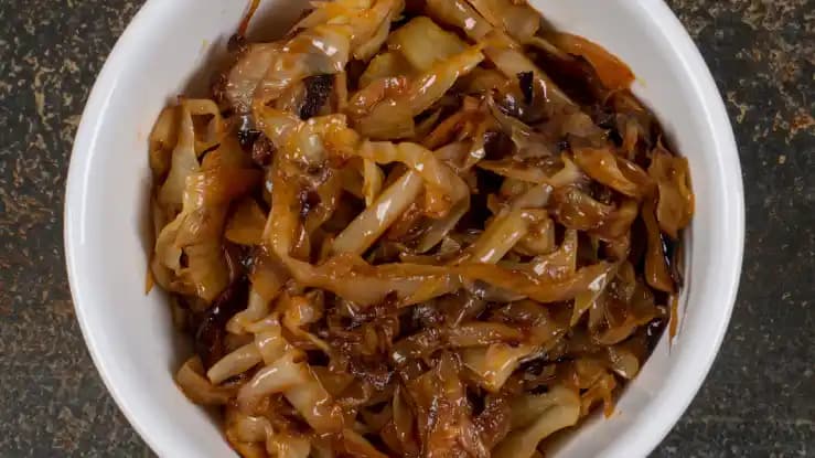 Karamelize Soğan Hazırlama, Saklama ve Çeşitli Kullanım Alanları Hakkında Detaylı Rehber