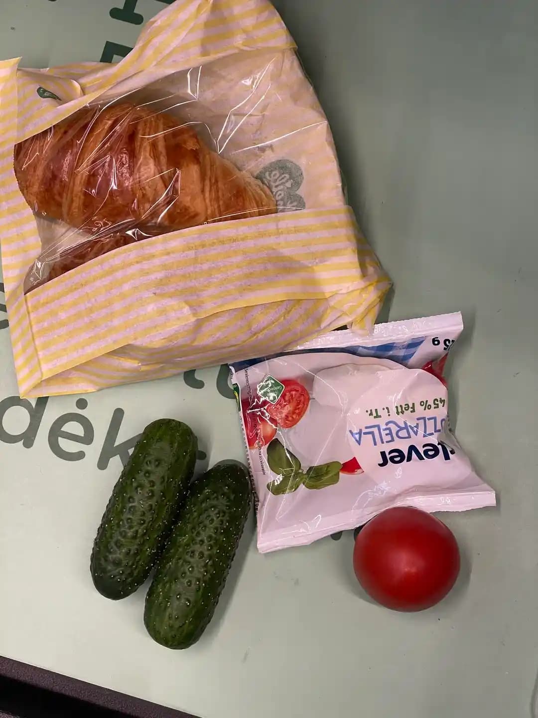 Litvanya'da IKI Marketinde 3 Euro'luk Kahvaltı ve Market Zincirleri Fiyat İncelemesi