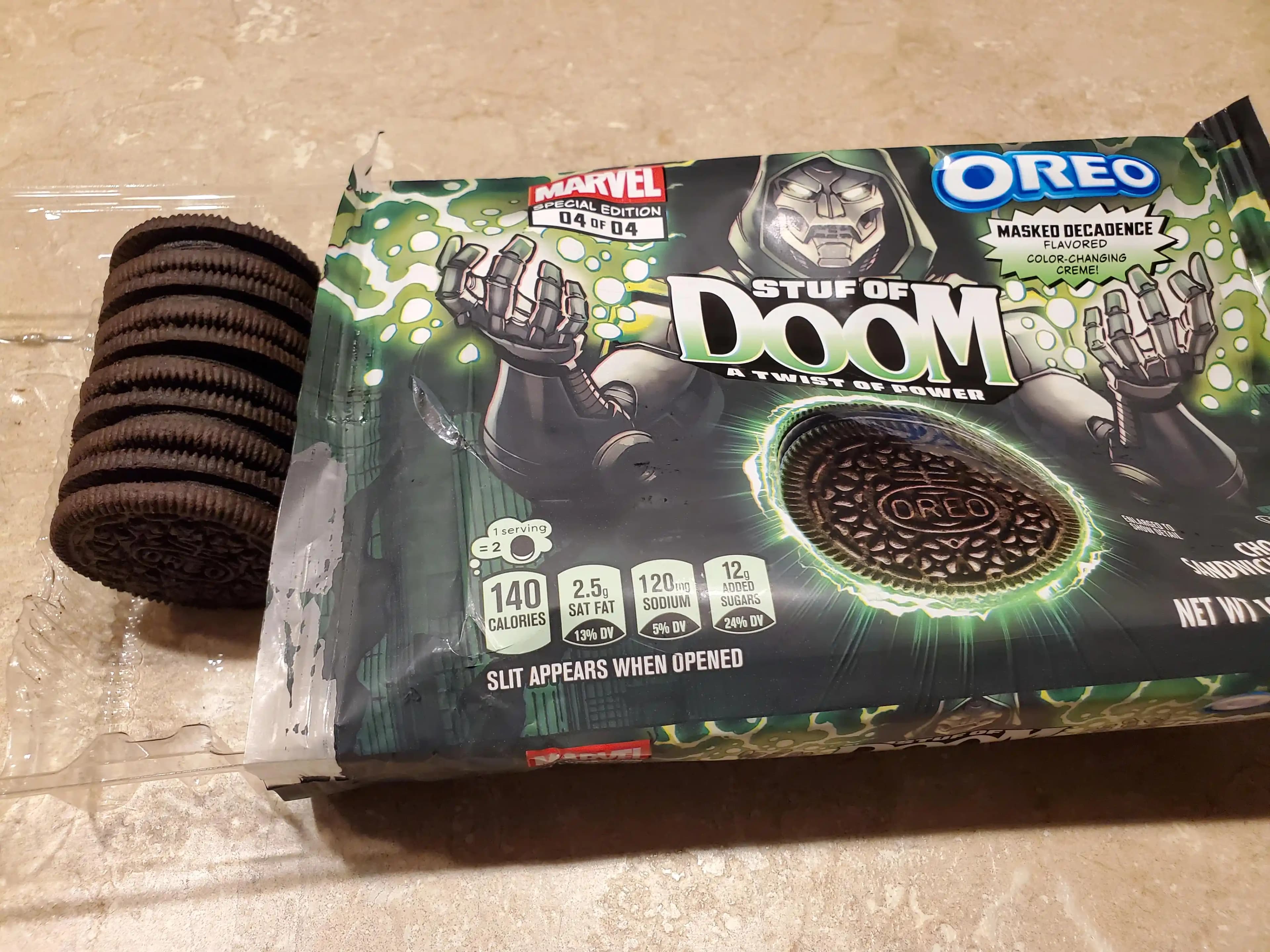 Marvel Stuf of Doom Oreo İncelemesi: Renk Değiştiren Kremalı S'mores Aromalı Çerez