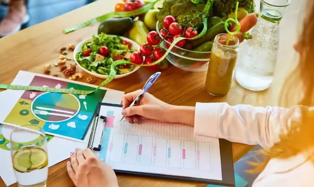 Tek Tip Beslenmede Besin Eksikliklerini Önlemek İçin Dengeli ve Pratik Çözümler