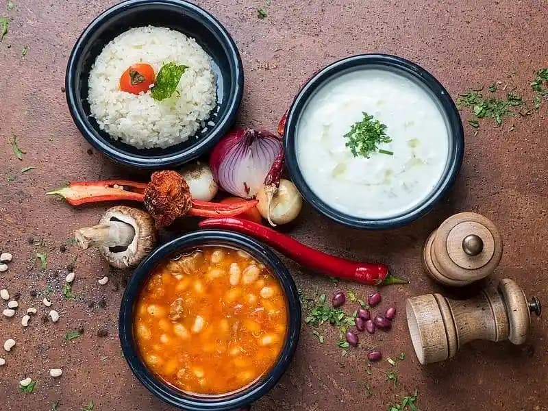Tekrar Isıtıldığında Lezzetini Koruyan ve Çok Günlük Tüketilebilen Yemekler