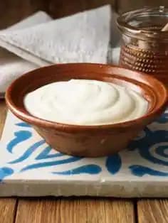 Yunan Yoğurdu ile Zenginleştirilen Tatlı ve Tuzlu Kahvaltı Tarifleri ve Fikirleri