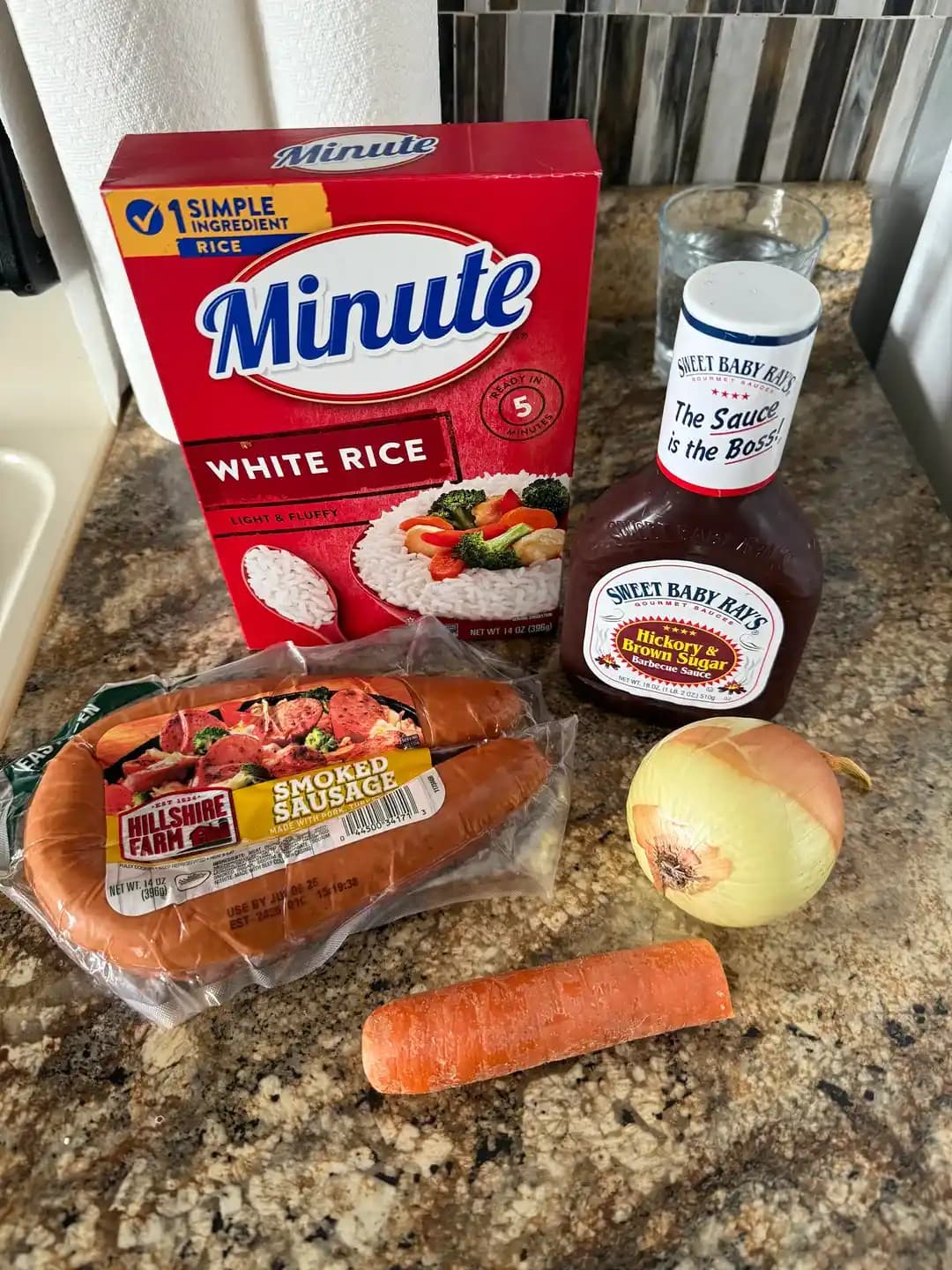 Barbekü Füme Sosis ve Pirinç Tarifi: Ekonomik, Pratik ve Lezzetli Yemek Hazırlığı