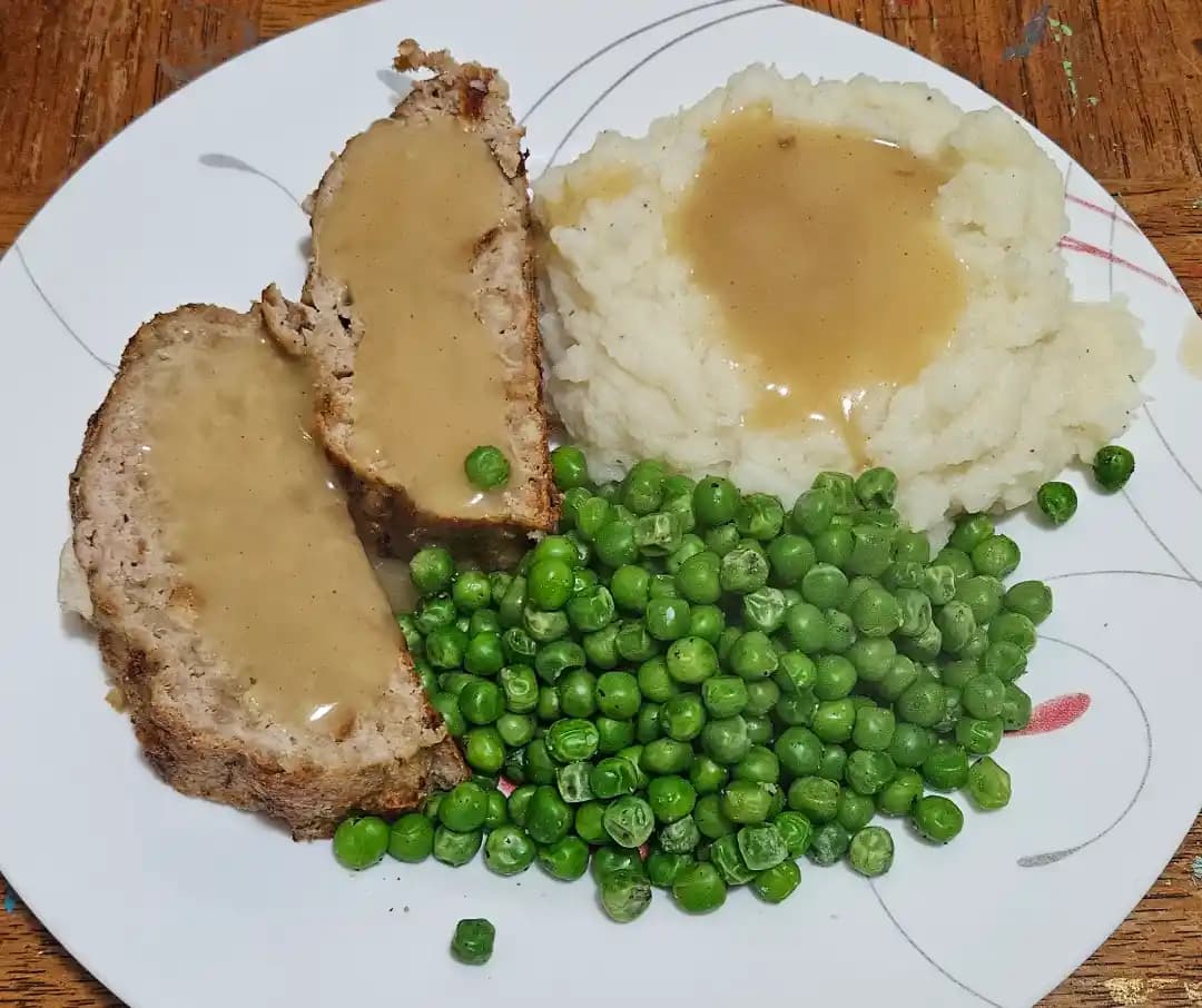 Ev Yapımı Hindi Köfte ve Püre Patates Tarifi: Ekonomik ve Lezzetli Ana Yemek Seçeneği