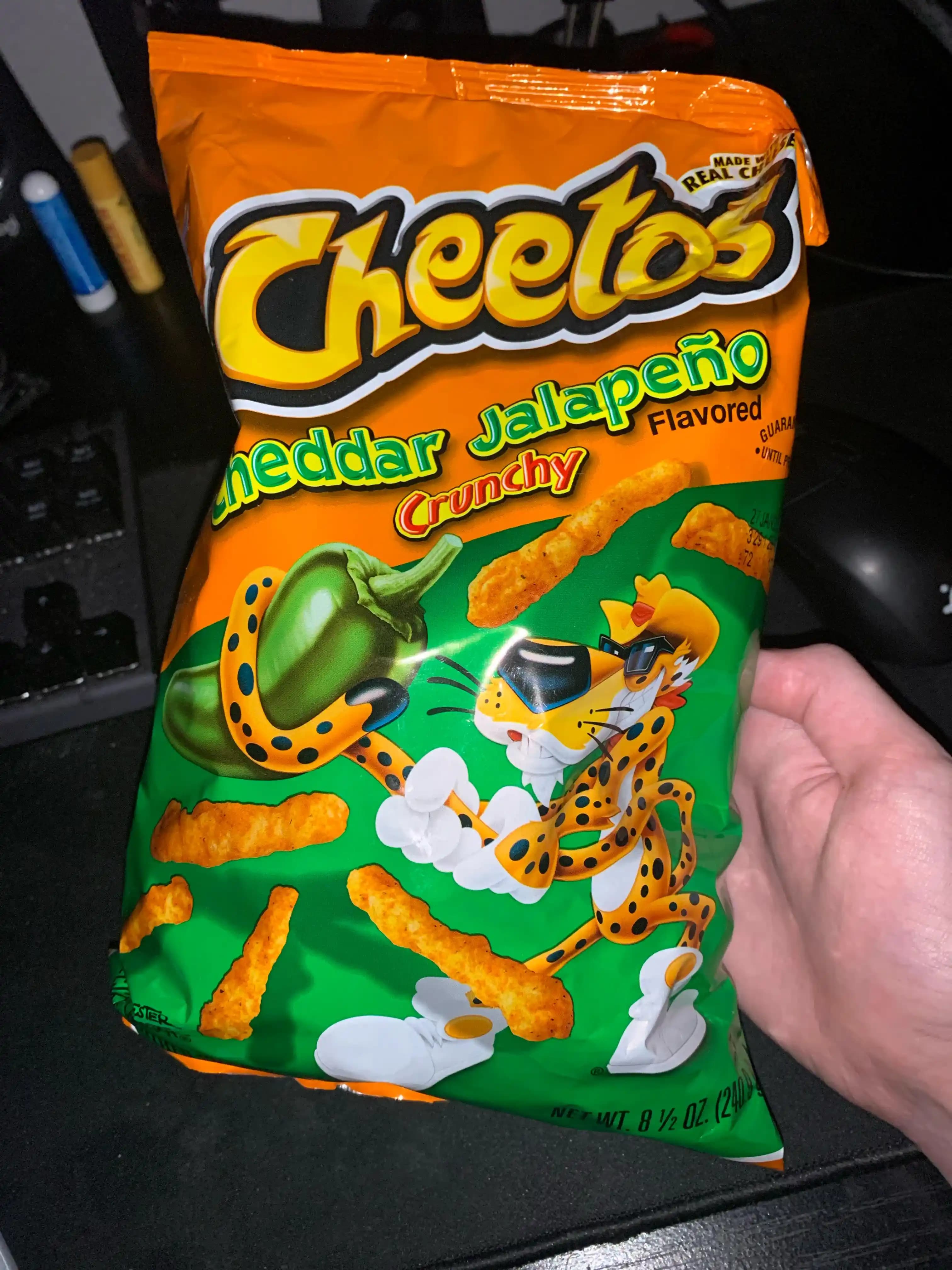 Jalapeño Cheetos: Dengeli Baharat ve Peynir Aromasıyla Atıştırmalık İncelemesi