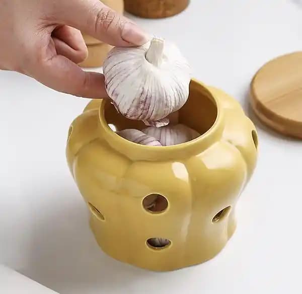 Sarımsak Kavanozu (Jarlic) Kullanımı, Tat Özellikleri ve Püf Noktaları