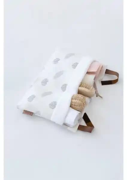 Bebek Bakım ve Organizasyon Ürünleri Karşılaştırması: Hamur Pratik Askı ve Mordesign Çanta