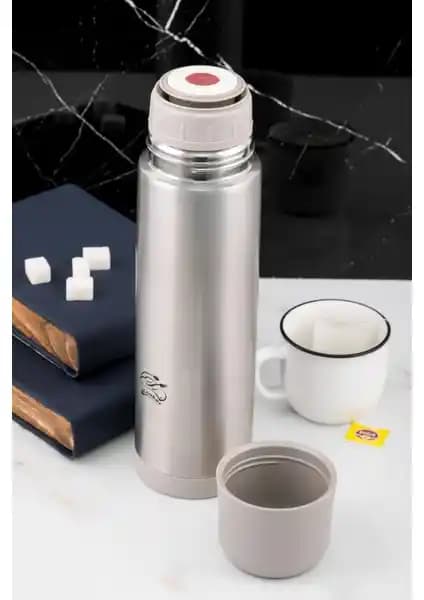 Çelik Termos Karşılaştırması: 750 ml ve 300 ml modellerinin özellikleri ve kullanıcı yorumları