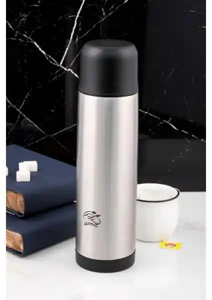 Çelik Termoslar Karşılaştırması: 0,75 L ve 500 ml Modellerinin Özellikleri ve Kullanıcı Yorumları