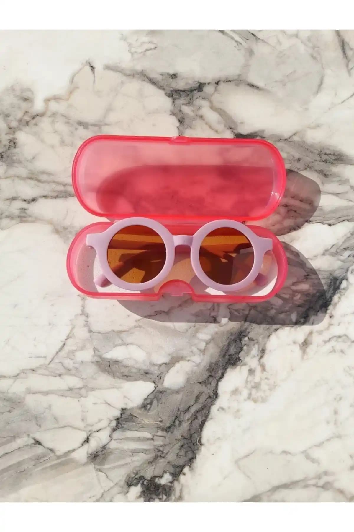 Çocuklar İçin Güvenli ve Şık UV 400 Koruma Gözlüğü ve Rose Gold Gözlük Kutusu