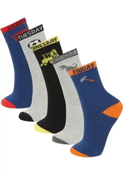 Çocuklar İçin Pamuklu ve Desenli Çoraplar: DeFacto ve Hobins Marka Karşılaştırması