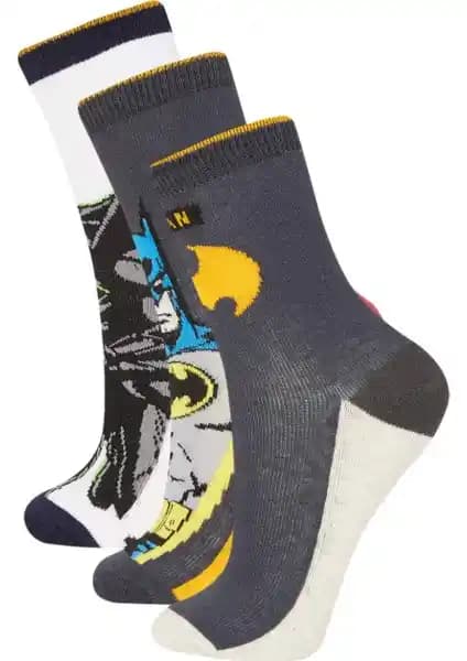 DeFacto Erkek Çocuk Batman ve Marvel Avengers Çorapları Karşılaştırması