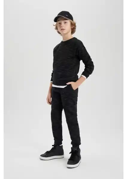 DeFacto Erkek Çocuk Giyim Ürünleri Karşılaştırması: Eşofman ve Sweatshirt Özellikleri