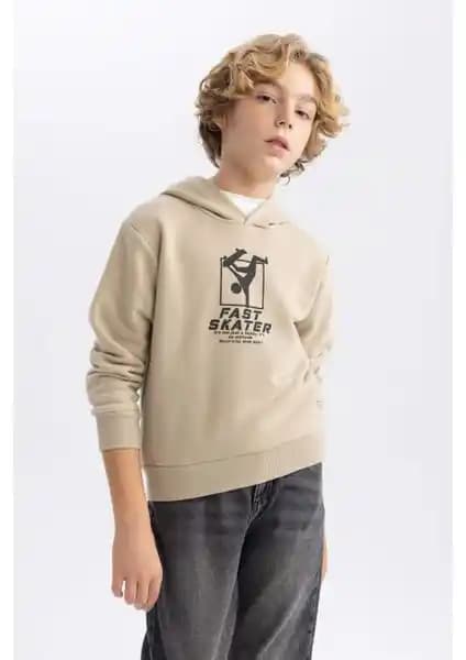 DeFacto Erkek Çocuk Sweatshirtleri Karşılaştırması: Tasarım, Malzeme ve Kullanım Özellikleri