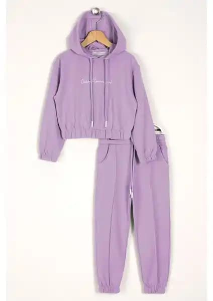 Kız Çocuk Takımları Karşılaştırması: Renkler, Tasarımlar ve Kullanım Önerileri