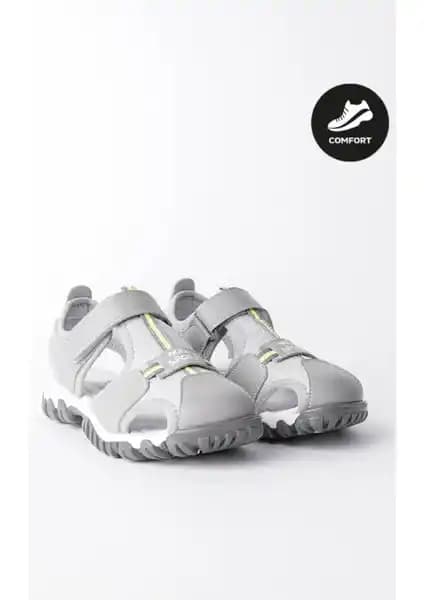 Muggo Tweety ve Vicco Krixi Saks Çocuk Sandaletleri Karşılaştırması ve Özellikleri