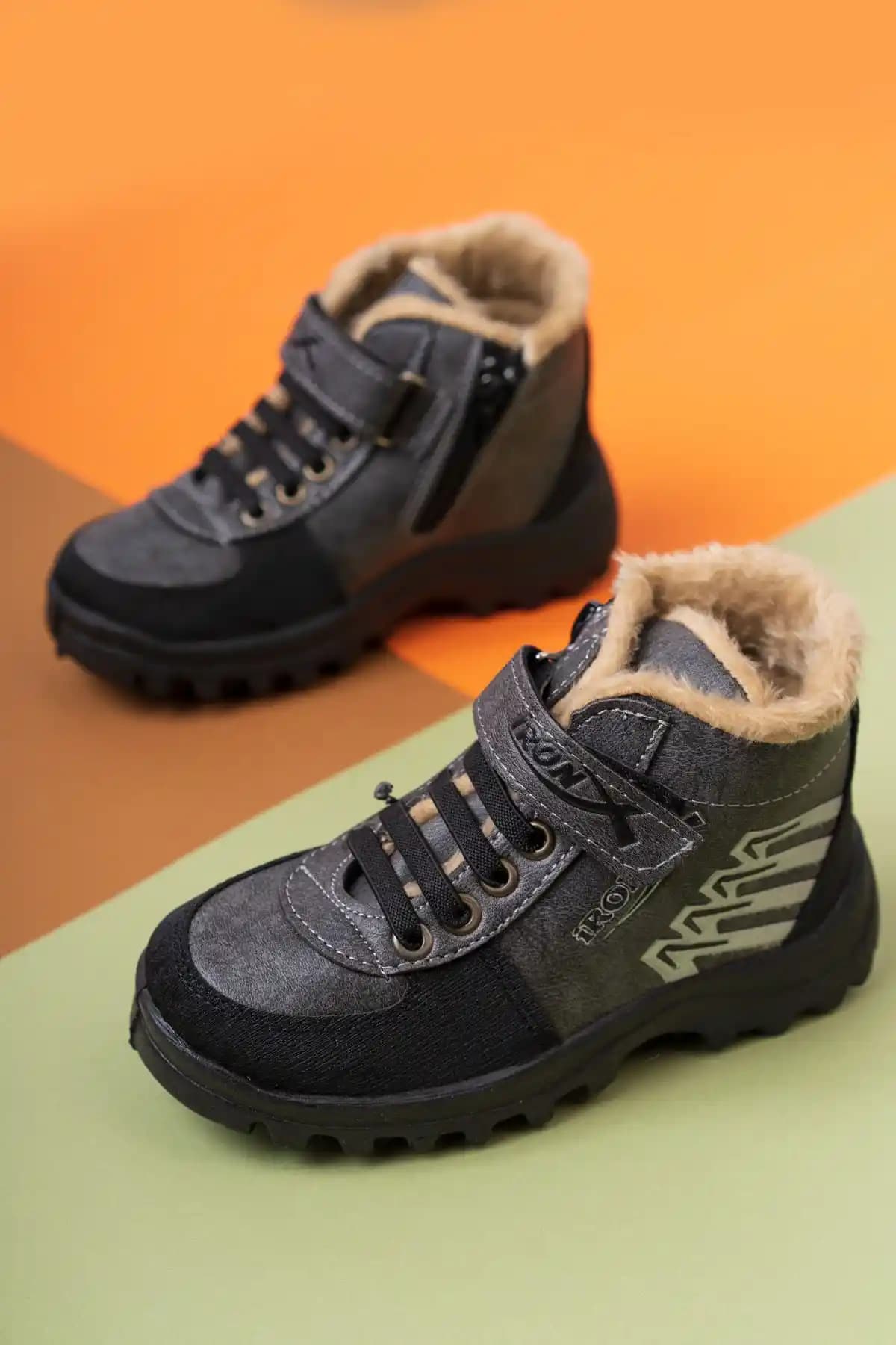 Slipcat Çocuk Yünlü Kışlık Botları Güvenli ve Sıcak Tutma Özellikleriyle Öne Çıkıyor