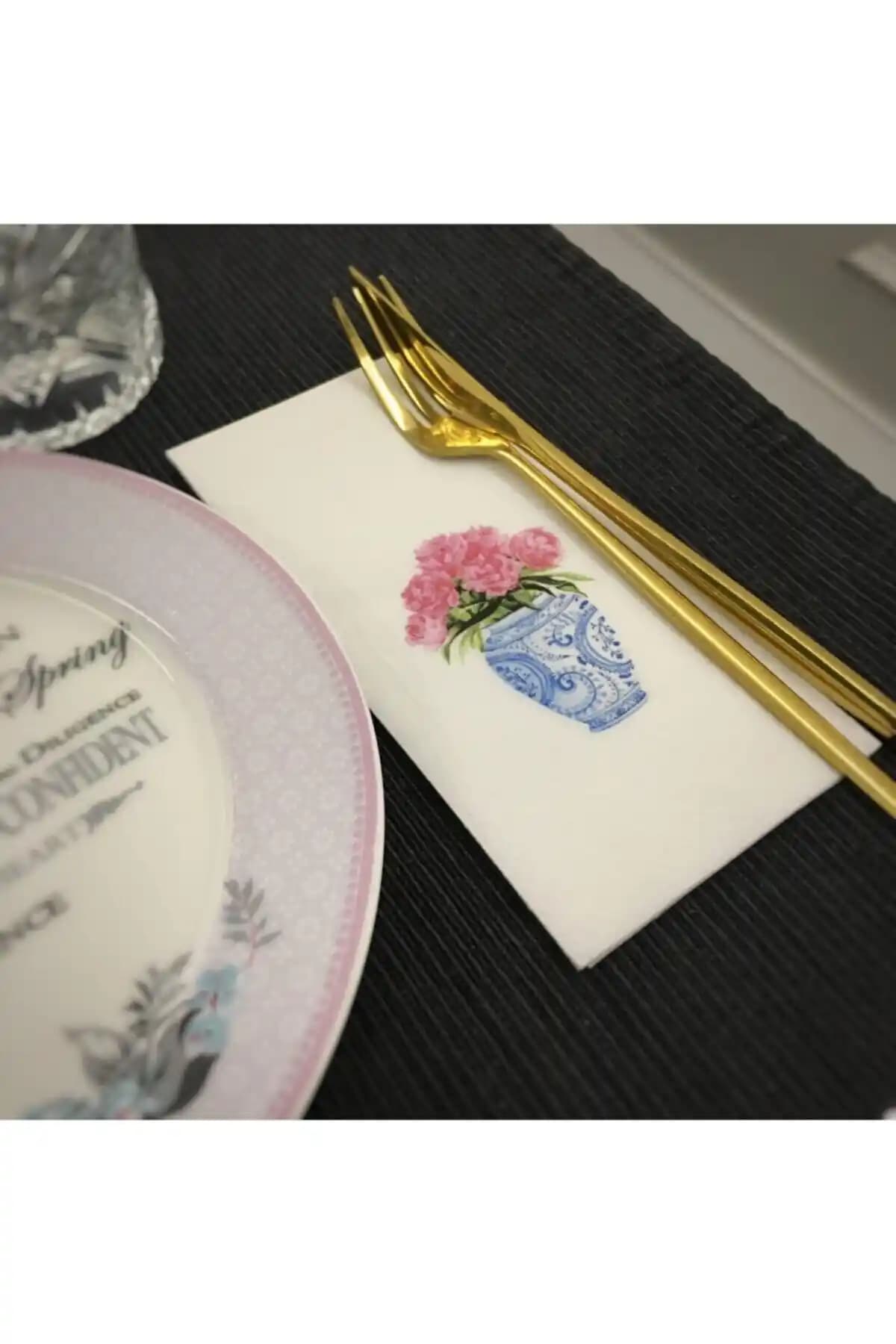 Busrasdesign Bleu Blanc Pembe Sunum Peçetesi: Şık ve Dayanıklı Sofra Aksesuarı