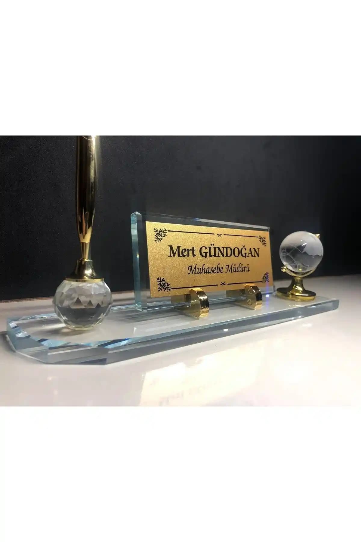 Gündoğan ve Suba Kristal Masa Üstü İsimlik Setleri Karşılaştırması ve Seçim Rehberi