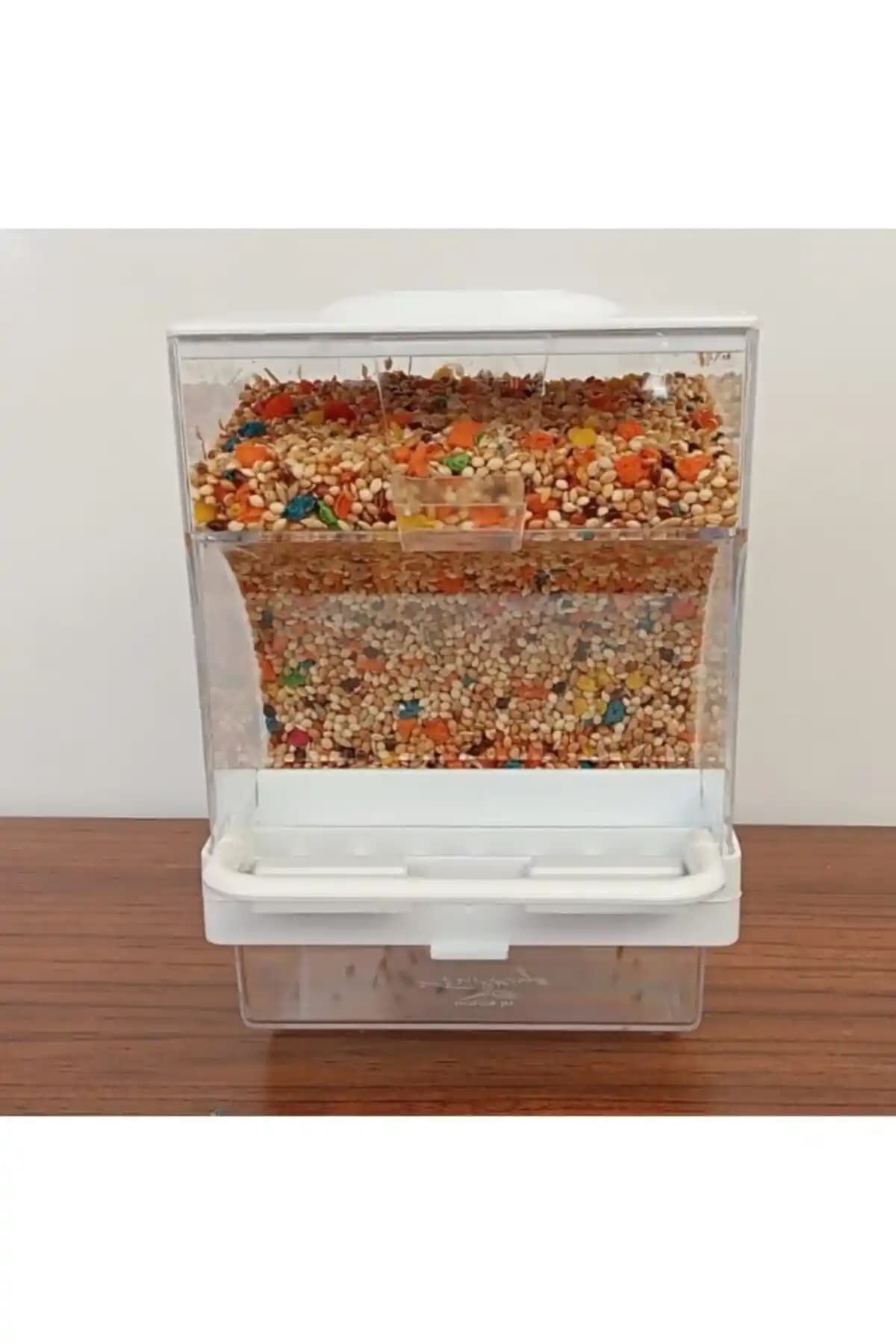 Muhabbet Kuşu İçin En İyi Akıllı Yemlik Karşılaştırması ve Seçim Rehberi