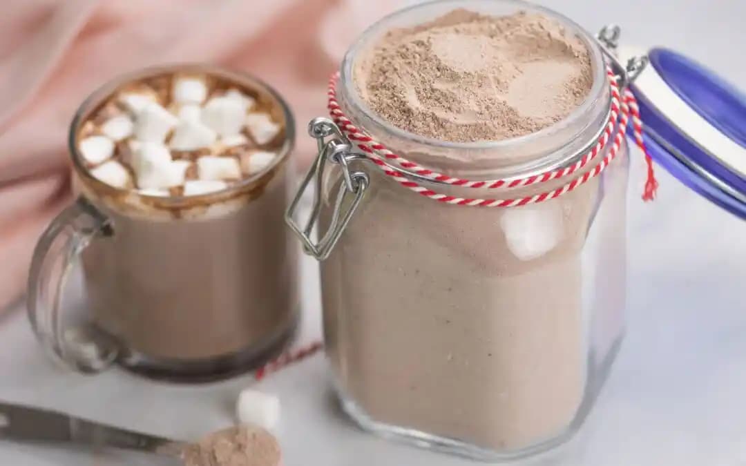 Ev Yapımı Sıcak Çikolata Tozu Hazırlama Yöntemleri ve Malzeme Oranları