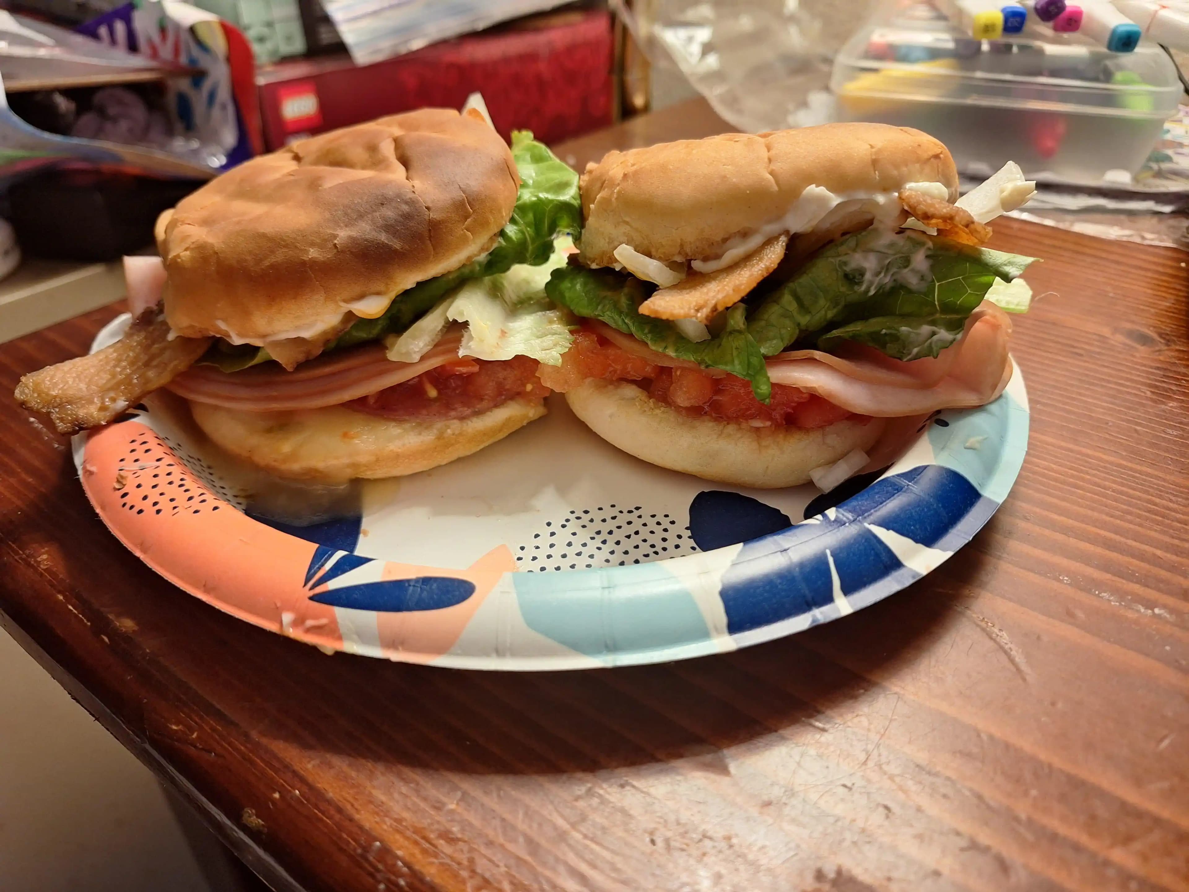 Gıda Bankalarının Rolü ve Önemi: Lezzetli ve Besleyici Sandviçlerin Hazırlanması