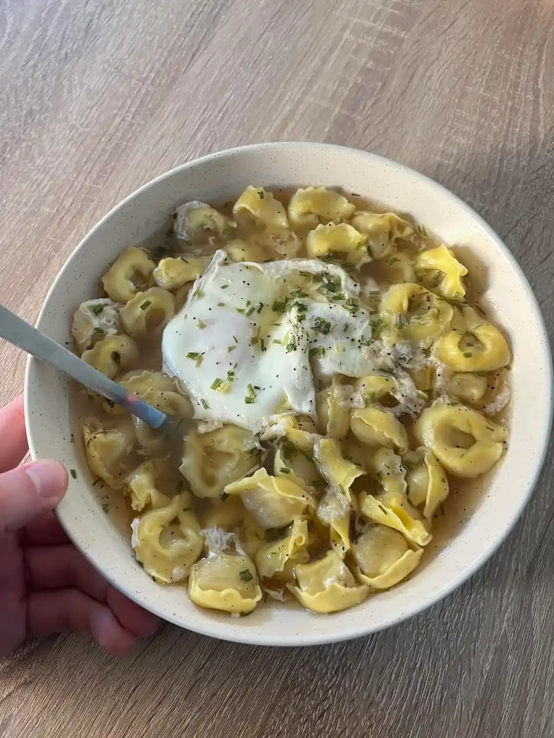 Hazır Tortellini ve Yumurta ile Hızlı ve Pratik Yemek Tarifi