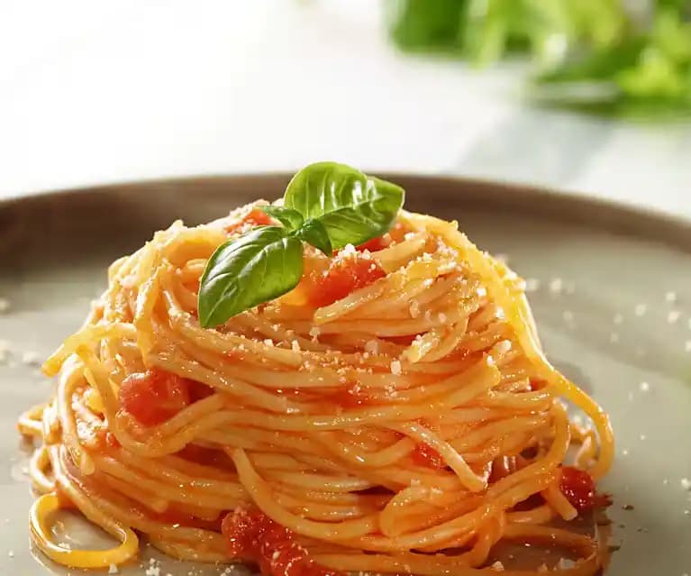 Spagetti Sosuna Eklenen Malzemeler ve Besin Değerlerini Artırma Yöntemleri