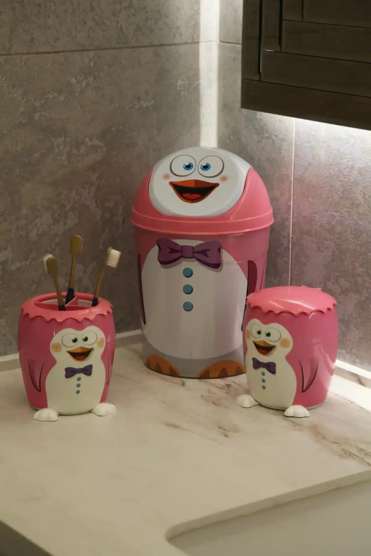 Biedda Şirin Çocuk Odası Çöp Kovası Seti: İşlevsel ve Sevimli Tasarım ile Düzen Sağlar