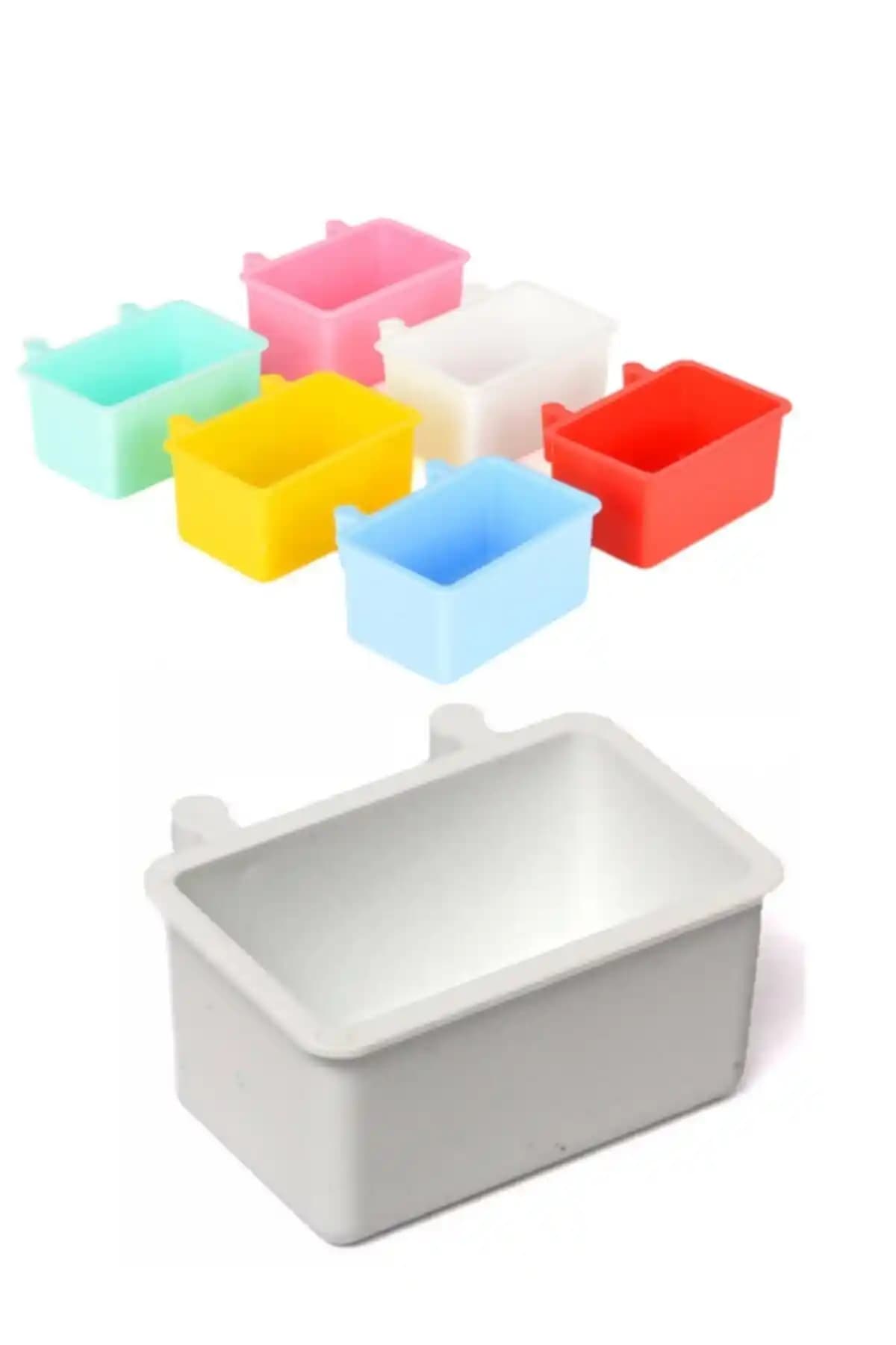 Delux Renkli Kuş Mamalık: Sağlıklı ve Pratik Kullanım İçin Tasarlanmış Kuş Beslenme Ürünü