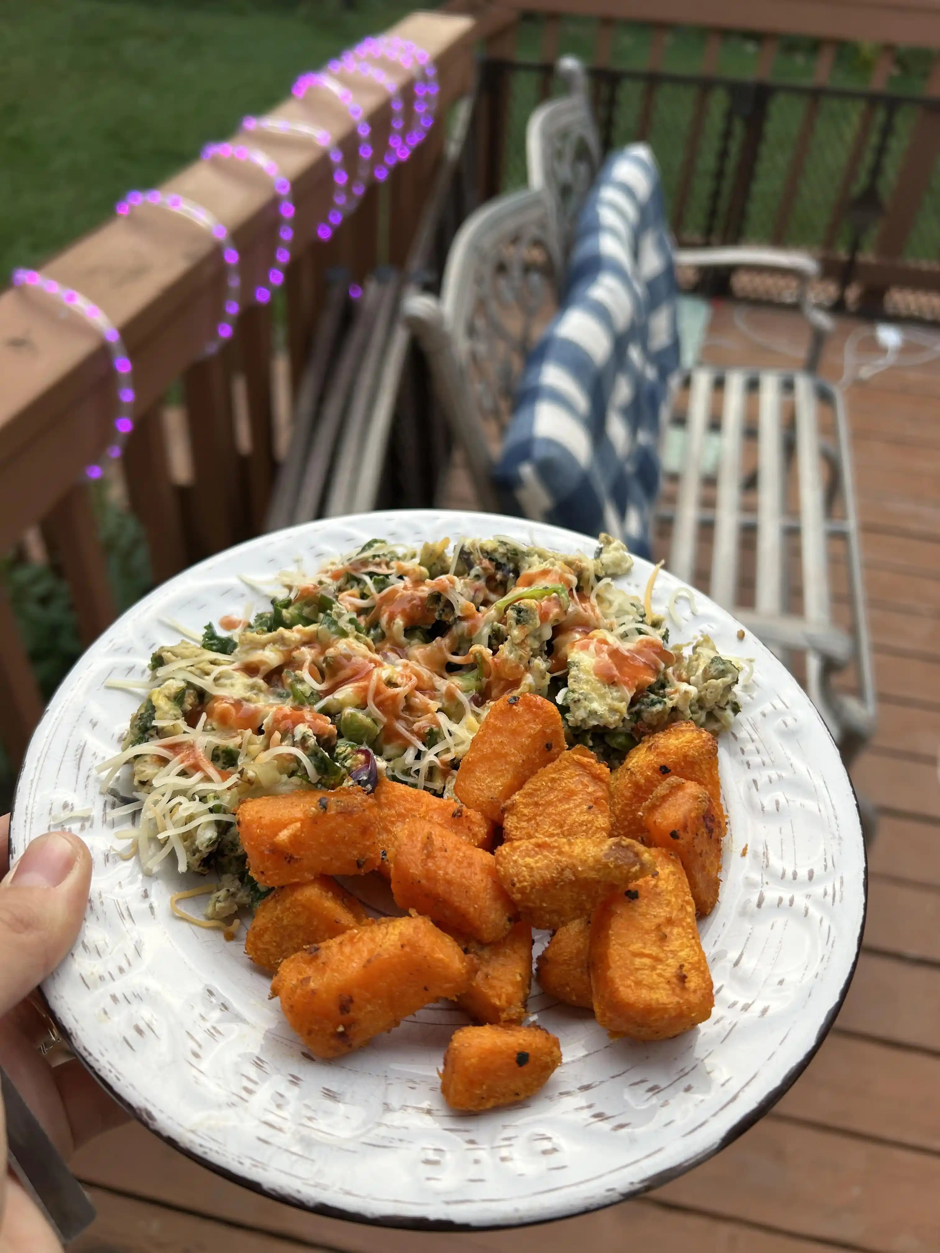 Ekonomik ve Besleyici Kahvaltı Seçeneği: Kale, Yumurta ve Tatlı Patates Tarifleri