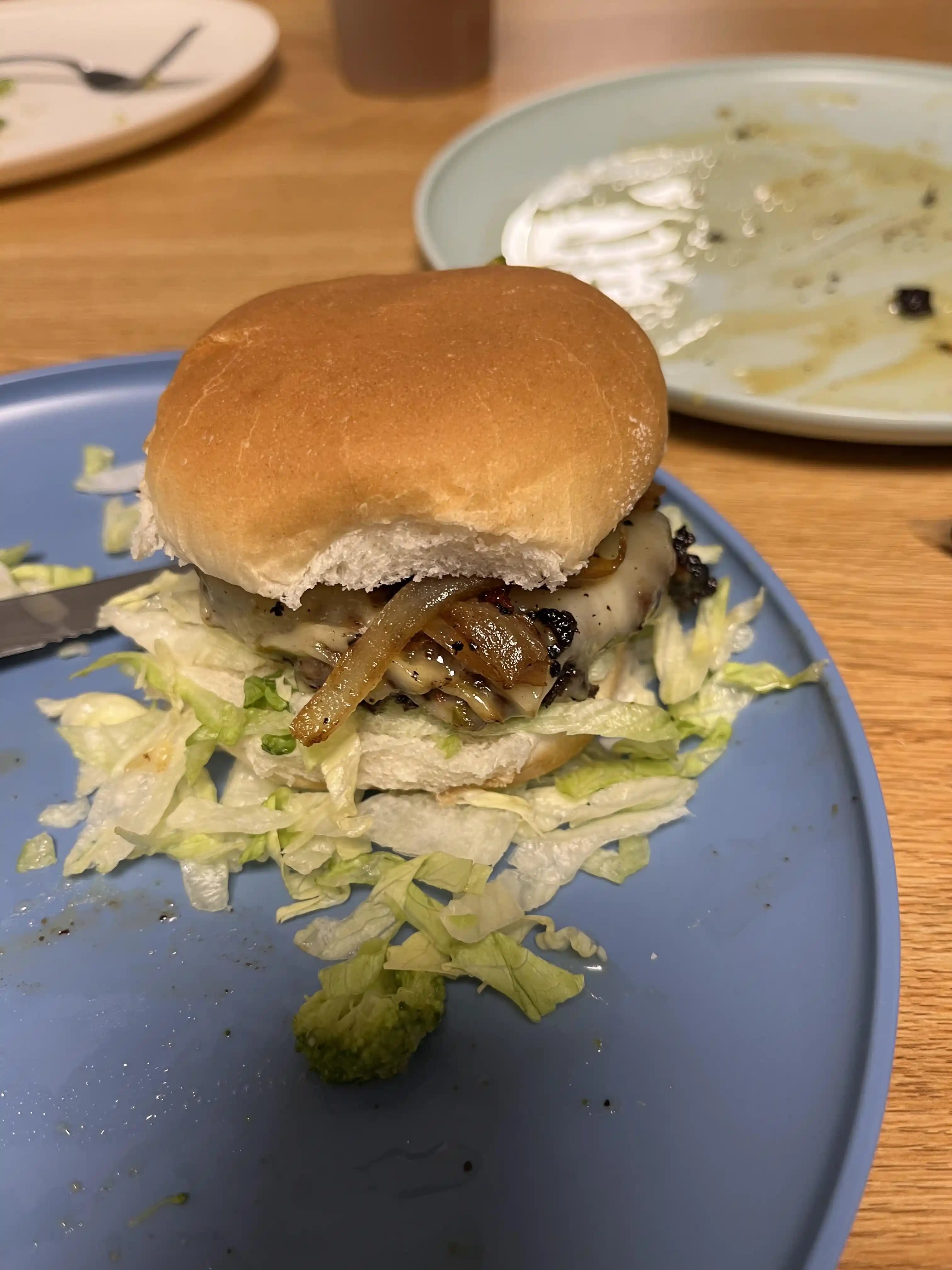 Ev Yapımı Burger Hazırlama Teknikleri ve Yaz Araştırması Kutlaması İçin Öneriler