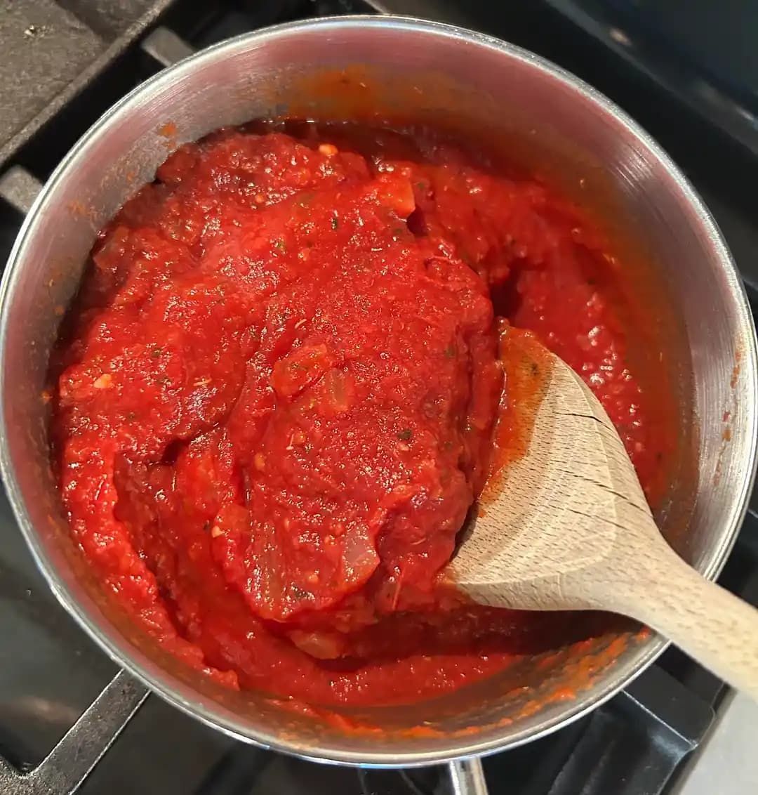 Ev Yapımı Hızlı Makarna Sosu Tarifleri ve Asit Dengesi Sağlama Yöntemleri