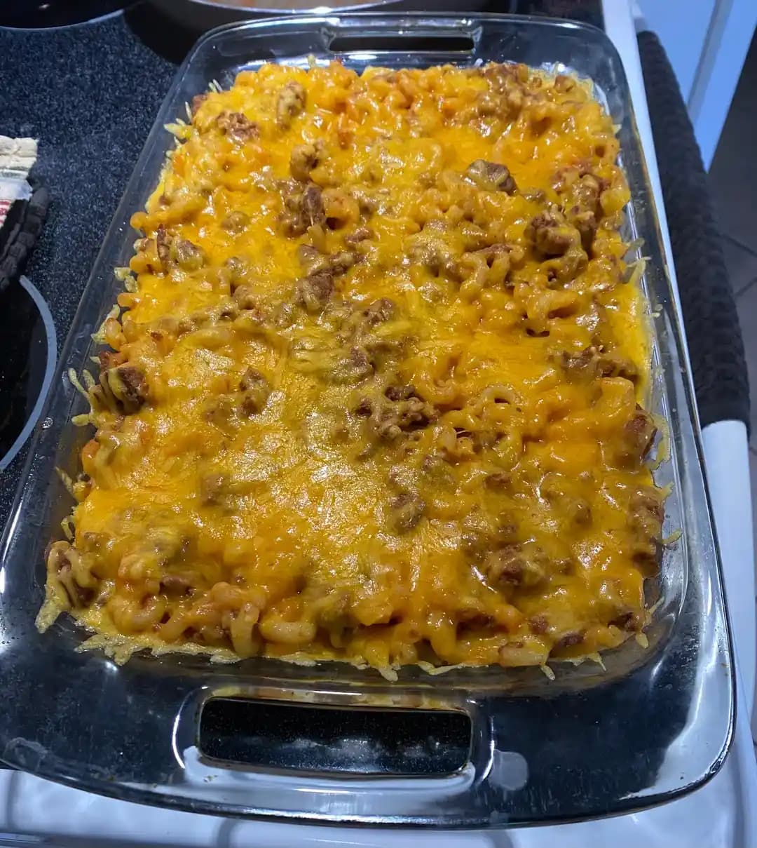 Sloppy Joe Casserole: Klasik Sloppy Joe'nun Fırın Yemeğine Dönüşümü ve Tarif Varyasyonları