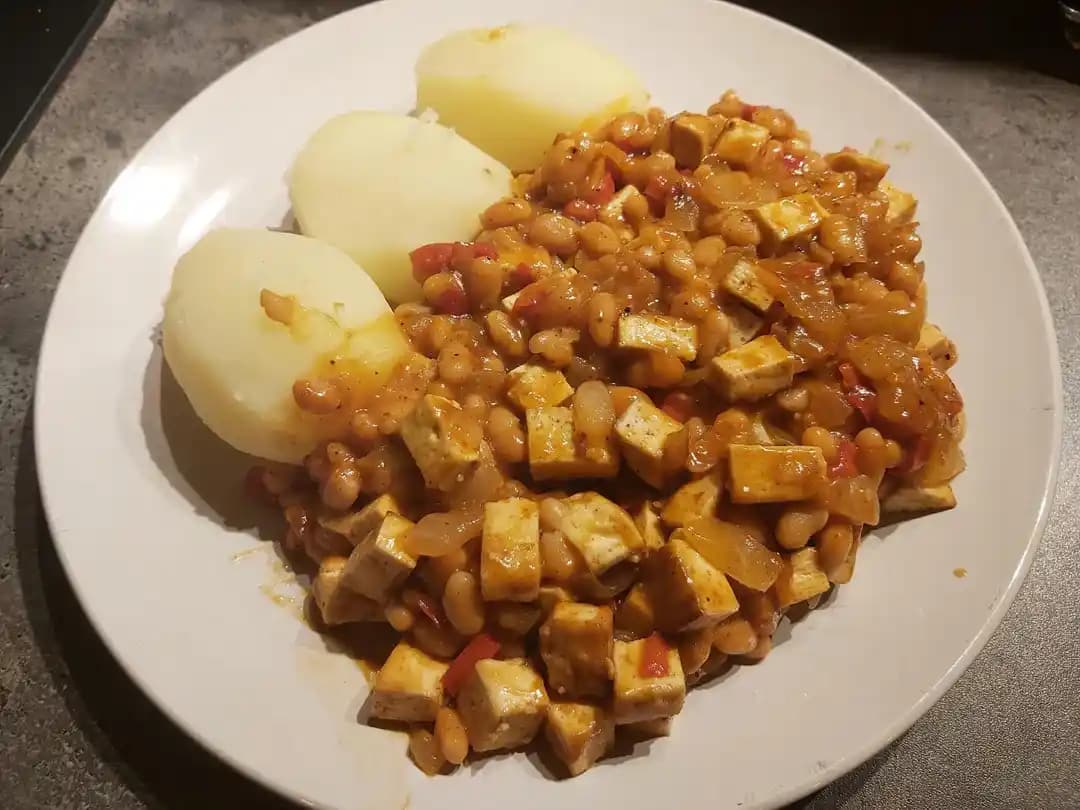 Tofu ve Fasulye ile Besleyici ve Pratik Yemek Tarifi: Lezzetli Bitkisel Protein Kaynağı