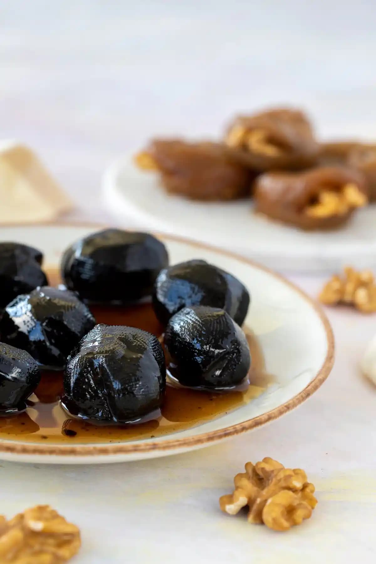 Yöresel Ceviz Reçeli: Geleneksel Tariflerle Hazırlanan Sağlıklı ve Aromatik Tatlı