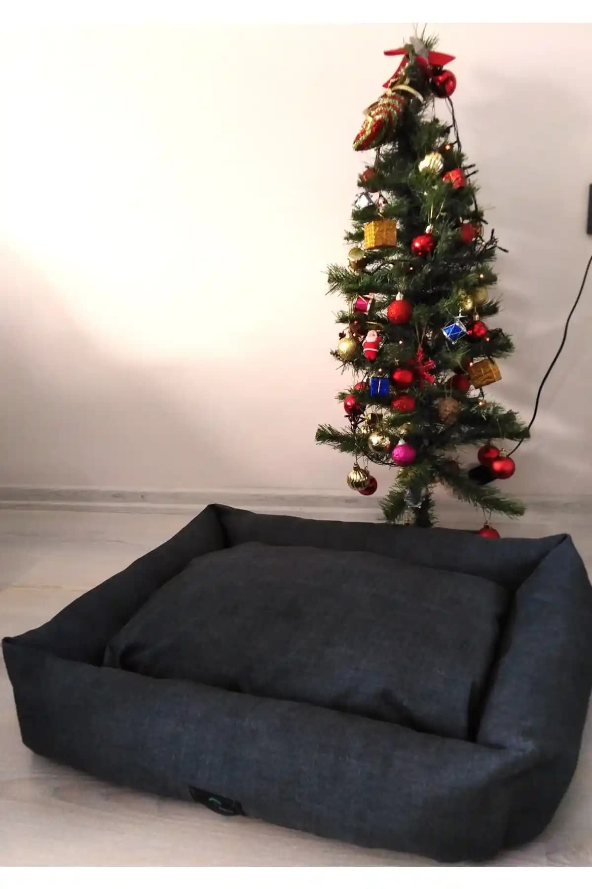 GİSSEN Kedi ve Köpek Yatak Plus 65x50: Dayanıklı, Konforlu ve Kolay Temizlenen Yatak