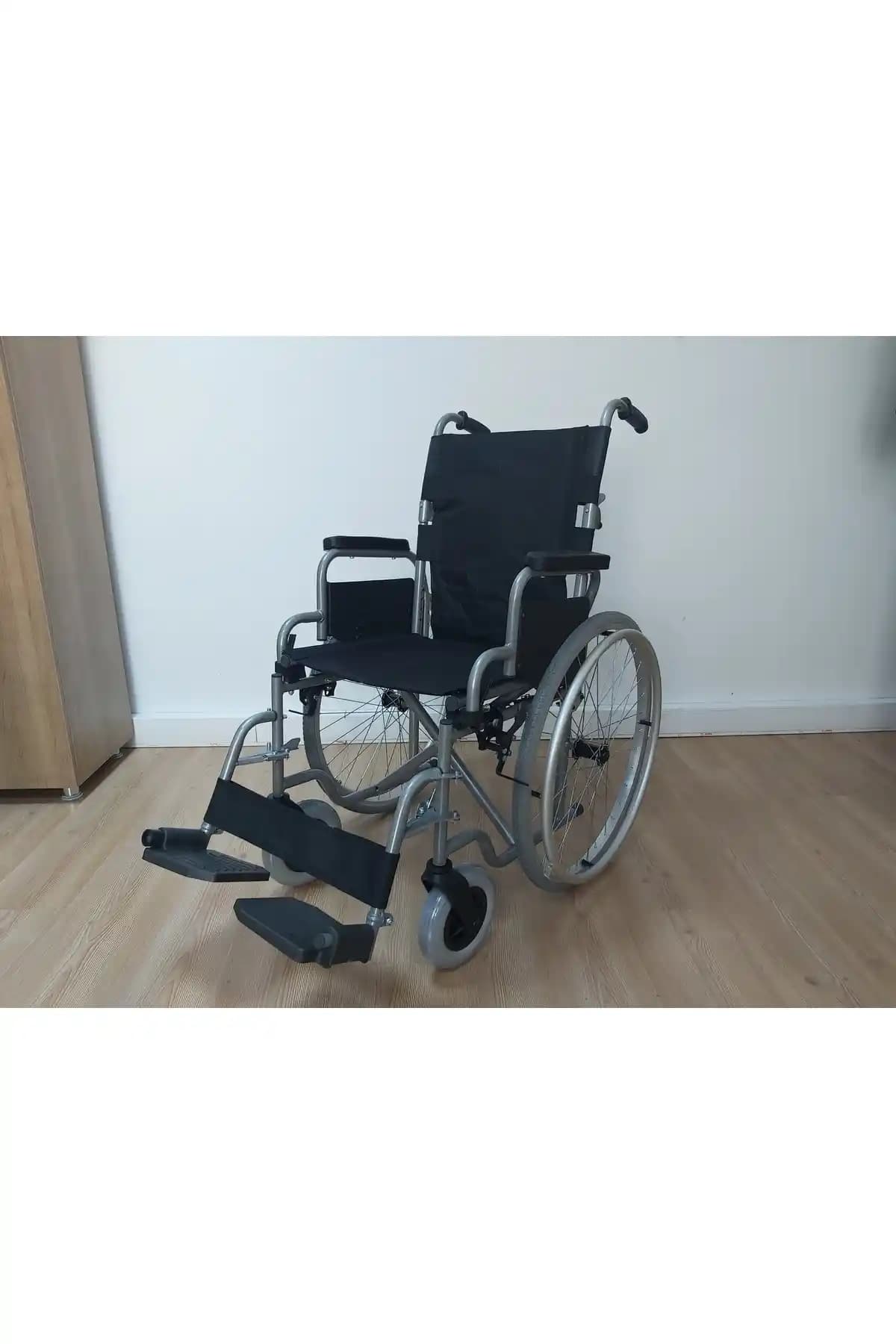 GOLFİ G130 Manuel Tekerlekli Sandalye İncelemesi: 40 cm Oturma Genişliği ve Katlanabilirlik