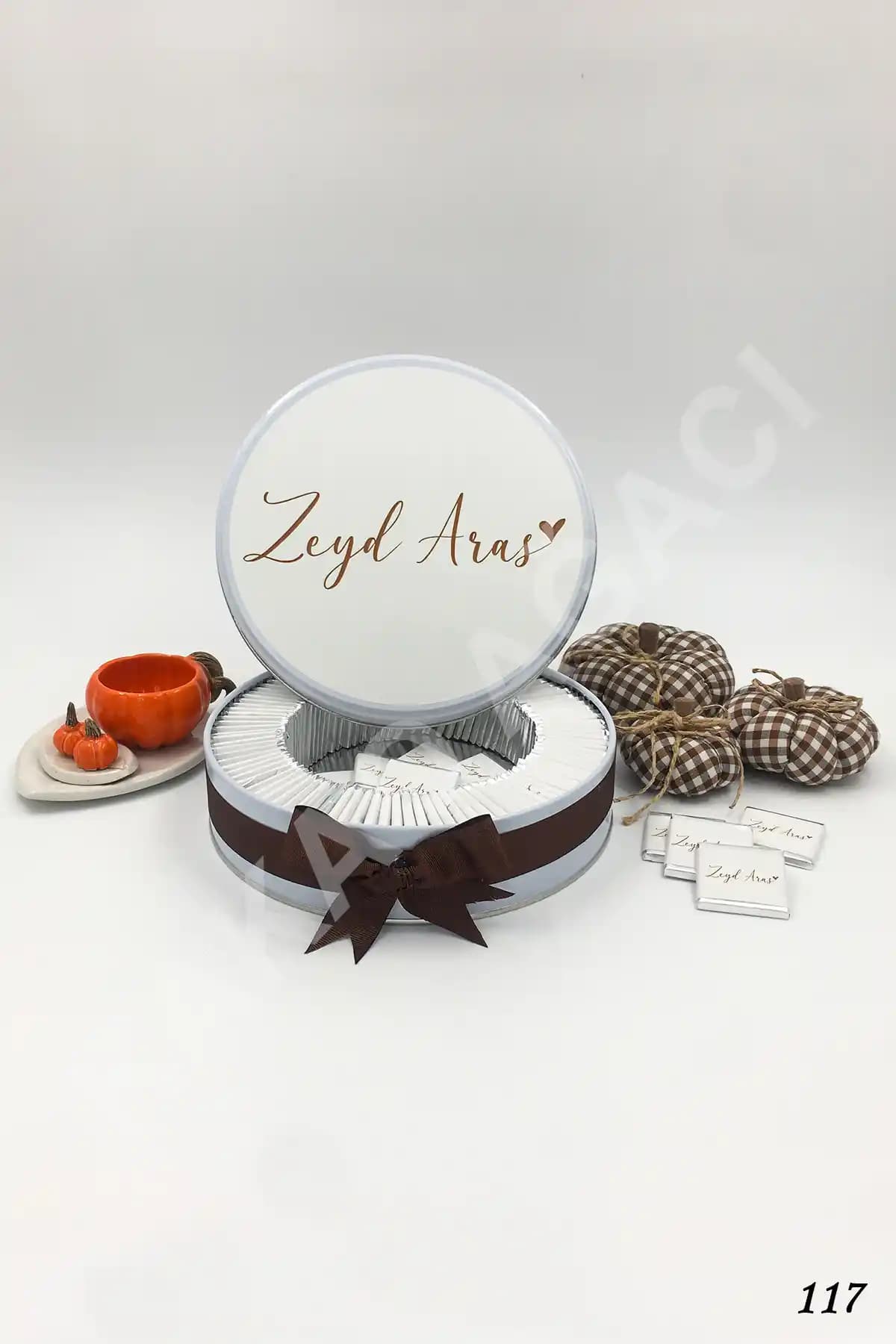 Kakao Ağacı 100 Adet Bebek Çikolatası – Zarif Hediye Kutusu ve Alerjen Uyarıları