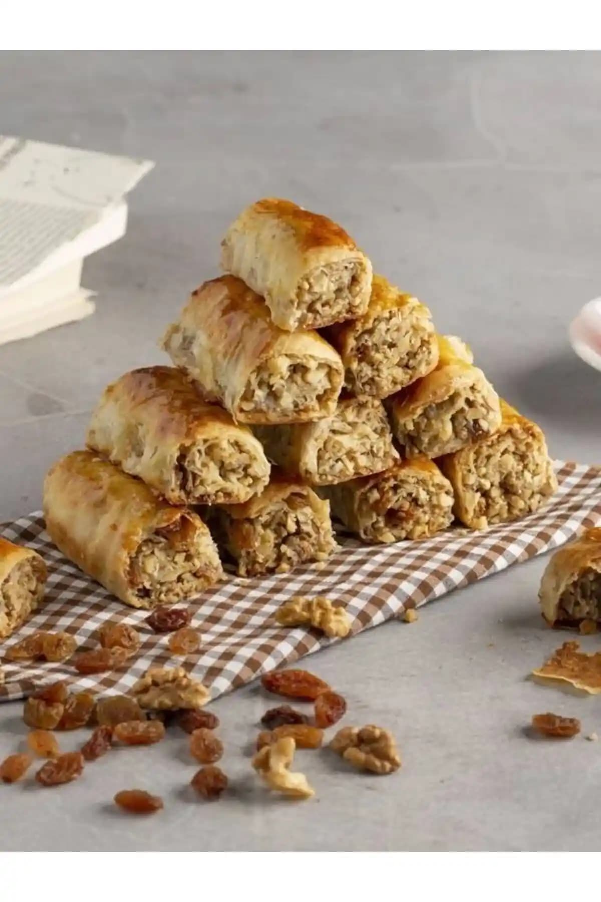 Meşhur Bafra Nokulu Cevizli: Cevizli ve Kuru Üzümlü Şerbetesiz Tatlıyla Lezzet