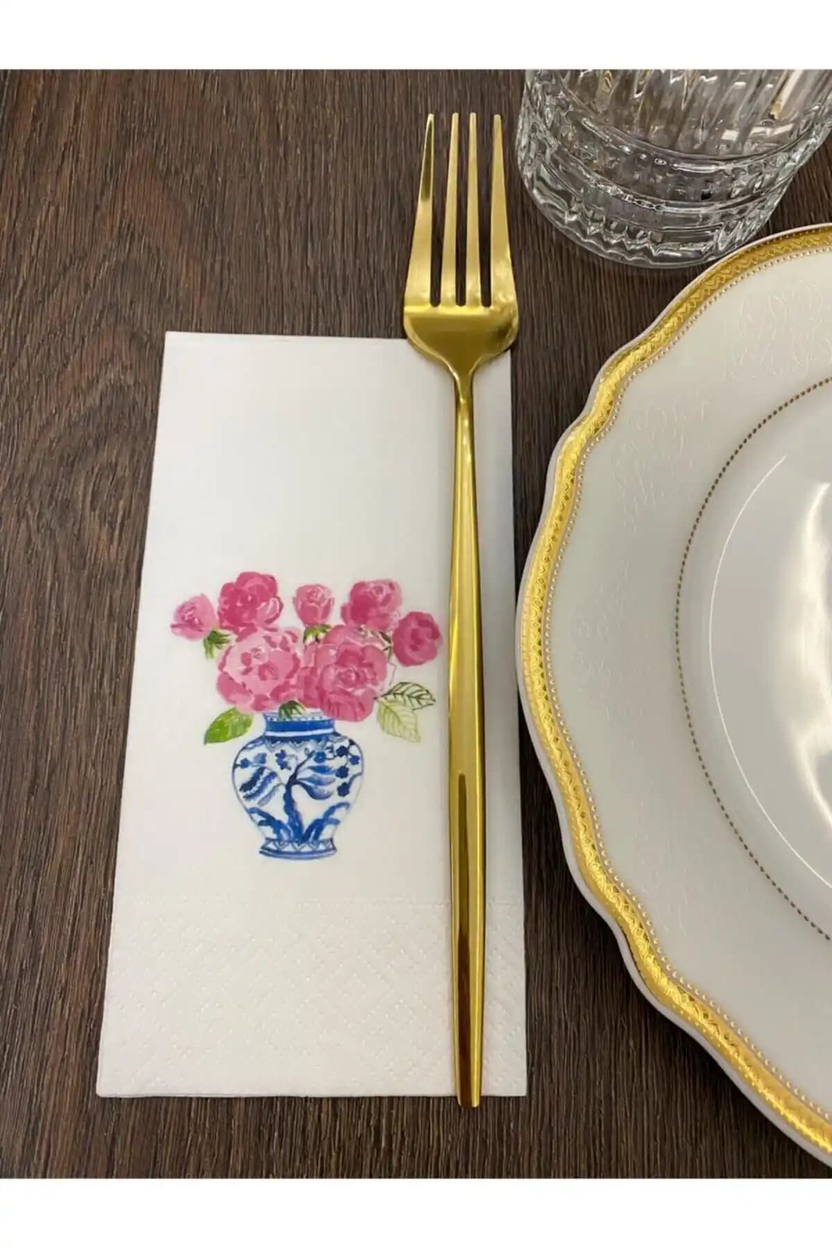 Pembe Güller Bleu Blanc Sunum Peçetesi 16'lı Seti: Zarif Masa Dekoru ve Desen Kalitesi