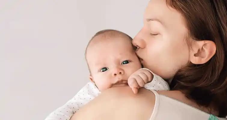 4 Aylık Bebekler İçin En Uygun Beslenme Yöntemleri ve Gıda Tavsiyeleri