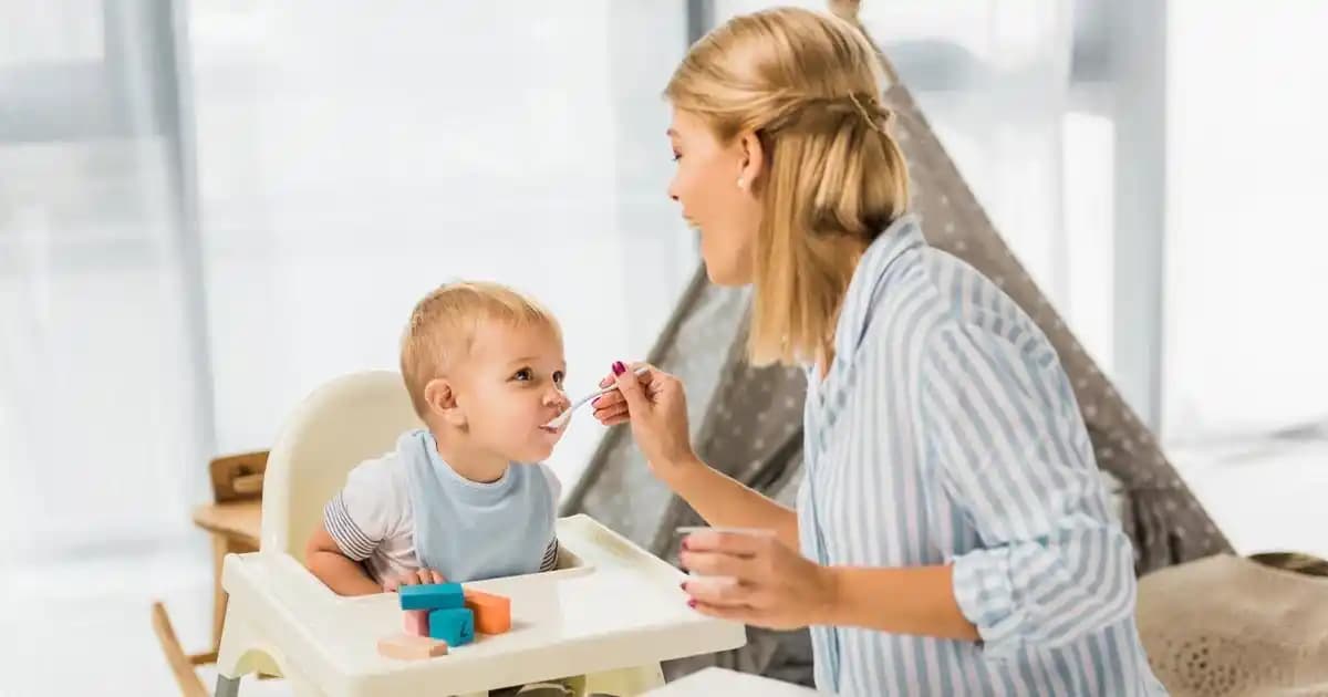 4 Aylık Bebeklerin Beslenme Rehberi: Uygun Gıdalar ve Dikkat Edilmesi Gerekenler