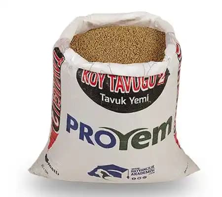 En İyi Tavuk Yemi Seçimi: Sağlıklı ve Verimli Tavuk Yetiştiriciliği İçin Kriterler