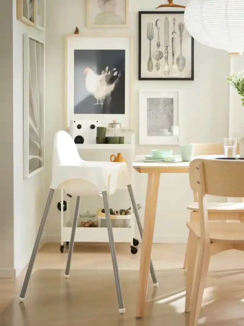 IKEA ANTILOP Tepsili Mama Sandalyesi: Güvenli ve Pratik Çocuk Yemek Çözümü
