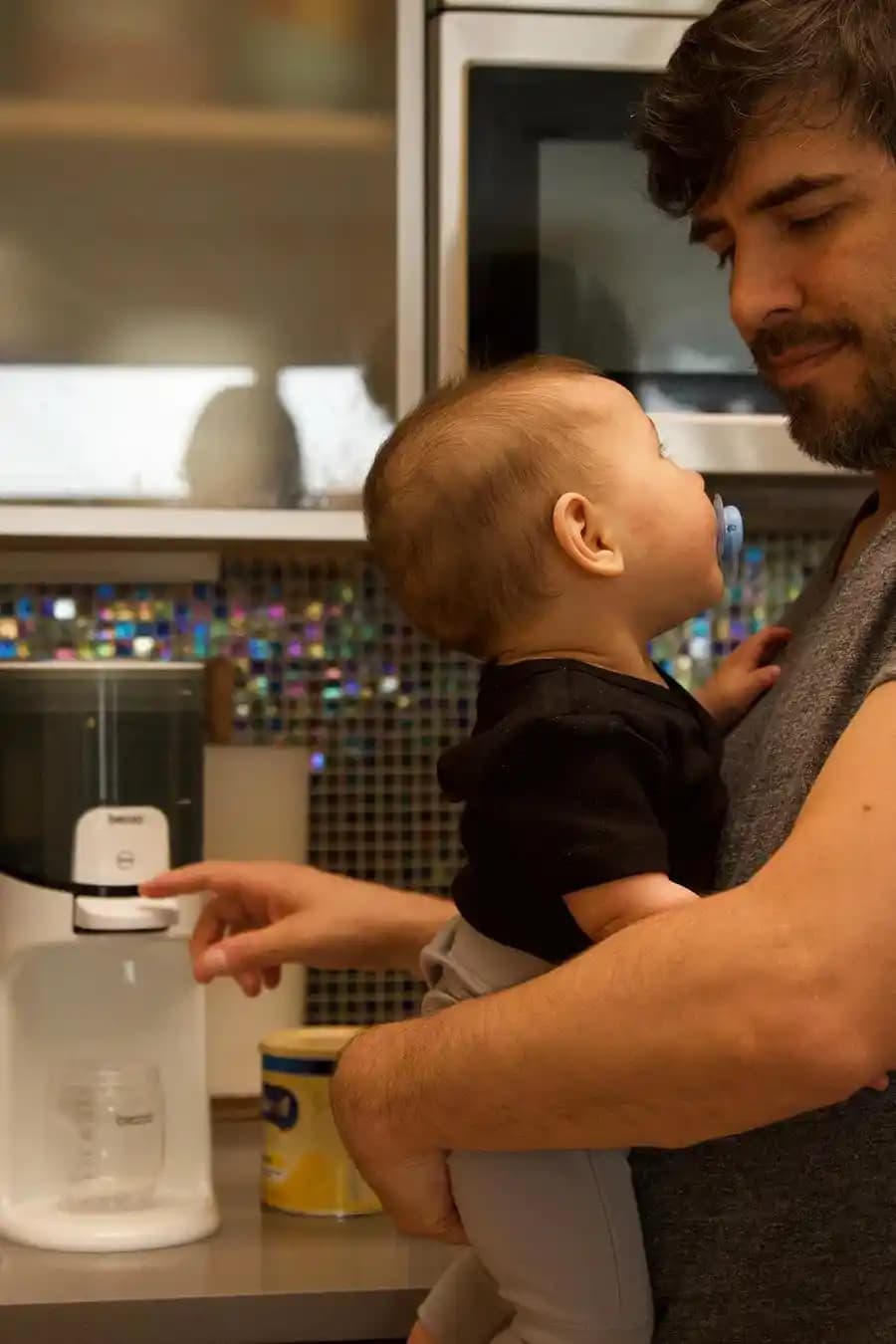 Mama Suyu Otomatları: Evcil Hayvanlar ve Bebekler İçin Pratik ve Hijyenik Çözüm